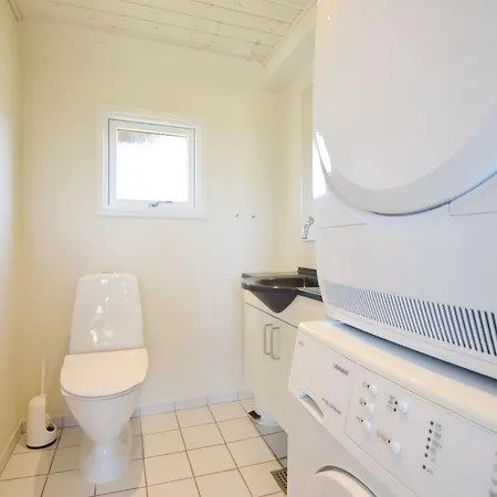Four-bedroom Holiday In * בלבאנד